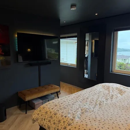 Panoramic With Pool, Spa, And Sea View In * Bergen