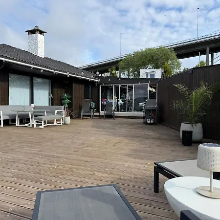Panoramic With Pool, Spa, And Sea View In Villa