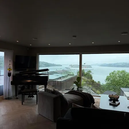 Villa Panoramic With Pool, Spa, And Sea View In