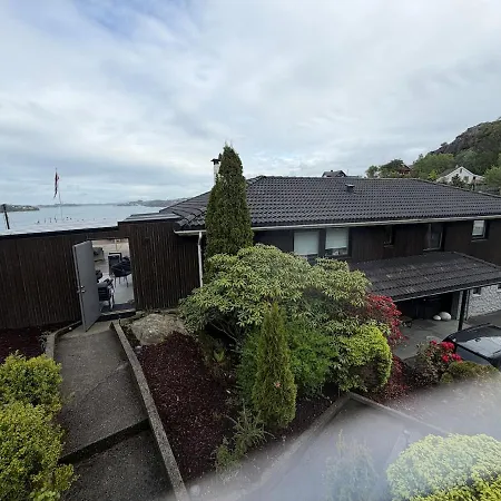 Panoramic With Pool, Spa, And Sea View In Villa Bergen