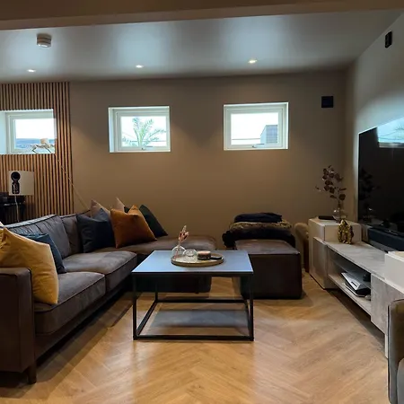 Villa Panoramic With Pool, Spa, And Sea View In Bergen